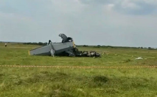 Τραγωδία στη Ρωσία: Τουλάχιστον εννέα νεκροί έπειτα από συντριβή δικινητήριου αεροπλάνου