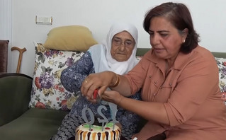 Γιαγιά από την Τουρκία ισχυρίζεται ότι είναι η γηραιότερη γυναίκα στον κόσμο