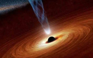 Αστρονόμοι δικαίωσαν τον Αϊνστάιν εντοπίζοντας φως πίσω από μαύρη τρύπα