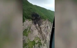 Σε αυτό το σημείο συνετρίβη το αεροσκάφος στη Ρωσία: Ο βράχος έγινε μαύρος