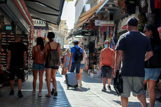 Κορονοϊός: 560 κρούσματα στην Αττική και 435 στη Θεσσαλονίκη &#8211; Στο «κόκκινο» Λάρισα, Ξάνθη και Ημαθία