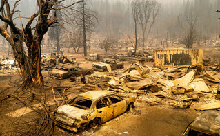 Καλιφόρνια: Εικόνες βιβλικής καταστροφής σε πόλη που έγινε στάχτη από τις φωτιές