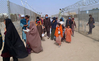 Αφγανιστάν: Πλήθη ανθρώπων προσπαθούν να διαφύγουν από την Καμπούλ
