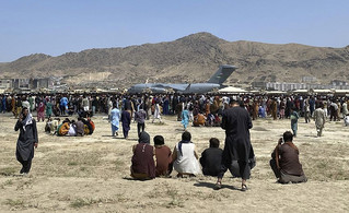 Έξοδος από το Αφγανιστάν: Οι ΗΠΑ απομάκρυναν 3.000 ανθρώπους χθες, σε 5 μέρες η τελευταία πτήση για τη Βρετανία