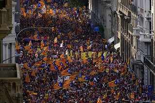 Iσπανία: Διαδήλωση στη Βαρκελώνη υπέρ της ανεξαρτησίας της Καταλονίας