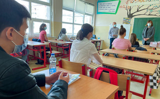 Κορονοϊός: «Καλύτερη» της αναμενόμενης η επιστροφή στα σχολεία, παρά τη μεταδοτικότητα της μετάλλαξης Delta