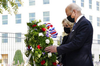 Στο Πεντάγωνο ο Μπάιντεν στην τελευταία από τις τελετές μνήμης για τα θύματα της 11ης Σεπτεμβρίου