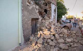 Γκρεμισμένο σπίτι από τον σεισμό στην Κρήτη Γκρεμισμένο σπίτι από τον σεισμό στην Κρήτη