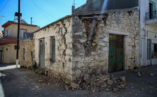 Χαλάσματα απο τον ισχυρό σεισμό στη Κρήτη Χαλάσματα απο τον ισχυρό σεισμό στη Κρήτη