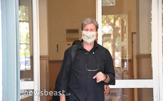 Ο Νίκος Κουρής στην Ευελπίδων Ο Νίκος Κουρής στην Ευελπίδων