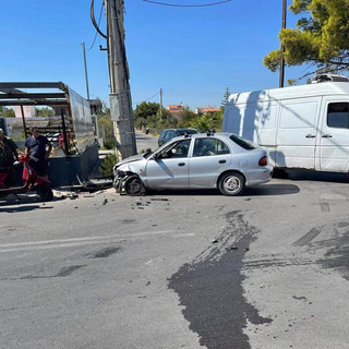 Τροχαίο ατύχημα στη Λούτσα