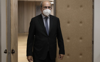 Ο υπουργος εργασίας Κωστής Χατζηδάκης Ο υπουργος εργασίας Κωστής Χατζηδάκης