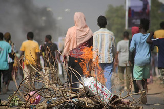 Πραξικόπημα στο Σουδάν: Τρεις νεκροί και 80 τραυματίες στις διαδηλώσεις
