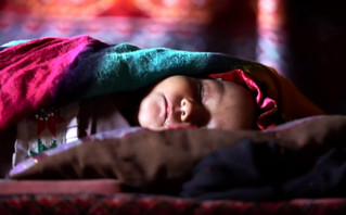 Κοριτσάκι στο Αφγανιστάν που έχει πουληθεί από την οικογένειά του