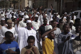 Πραξικόπημα στο Σουδάν: «Απαράδεκτη» κάθε βίαιη καταστολή των διαδηλώσεων