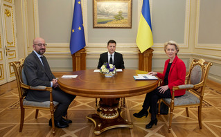 Σύνοδος κορυφής ΕΕ-Ουκρανίας: Ευρωπαϊκή δέσμευση για στήριξη και τρεις συμφωνίες	