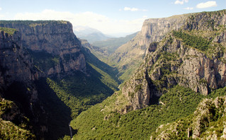 Η πέτρινη σκάλα στο Βραδέτο