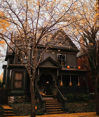 Σπίτια στολισμένα με αέρα… Halloween