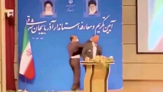 Ιράν: Πολιτικός χαστούκισε κυβερνήτη επειδή η γυναίκα του εμβολιάστηκε για τον κορονοϊό από έναν άνδρα