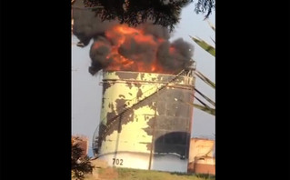 Λίβανος: Φωτιά σε δεξαμενή βενζίνης σε πετρελαϊκές εγκαταστάσεις  &#8211; Βίντεο με τις φλόγες και τους πυκνούς καπνούς