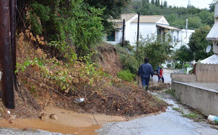 Απίστευτες εικόνες καταστροφής στην Κέρκυρα Απίστευτες εικόνες καταστροφής στην Κέρκυρα