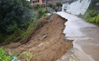 Κακοκαιρία Μπάλλος: Βομβαρδισμένο τοπίο η Κέρκυρα &#8211; Αποκλεισμένα χωριά και αμέτρητες υλικές ζημιές