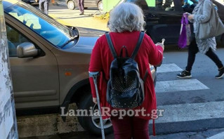 Λαμία: Έκλεισε διάβαση πεζών και έβριζε γυναίκα με πατερίτσες