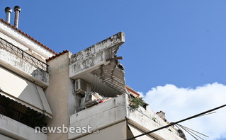 Το μπαλκόνι πολυκατοικίας που κατέρρευσε στο Χαλάνδρι