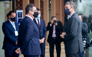 Άλμπερτ Μπουρλά στα εγκαίνια κέντρου καινοτομίας της Pfizer Άλμπερτ Μπουρλά στα εγκαίνια κέντρου καινοτομίας της Pfizer