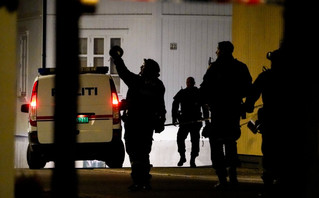 Δεν αποκλείει το ενδεχόμενο «τρομοκρατικής ενέργειας» στην επίθεση στην πόλη Κόνγκσμπεργκ η Αστυνομία