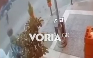 Βίντεο – σοκ από παράσυρση ηλικιωμένης στη Θεσσαλονίκη  &#8211; Την εγκατέλειψε ο οδηγός