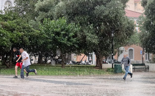 Καταιγίδα στην Αθήνα Καταιγίδα στην Αθήνα
