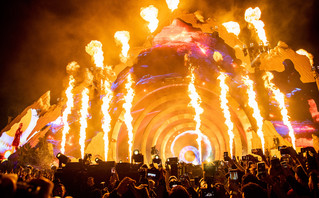 Στιγμές από το φεστιβάλ Astroworld με τον Travis Scott Στιγμές από το φεστιβάλ Astroworld με τον Travis Scott