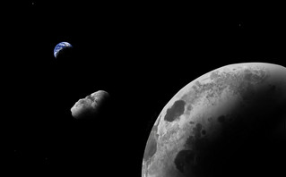 Μικρός αστεροειδής που ακολουθεί τη Γη εικάζεται πως αποτελεί κομμάτι της Σελήνης