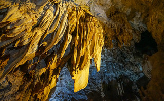 Το Σπήλαιο των Λιμνών στα Καλάβρυτα