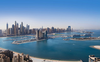 Η θέα από την πρώτη 360 πισίνα υπερχείλισης στο Ντουμπάι