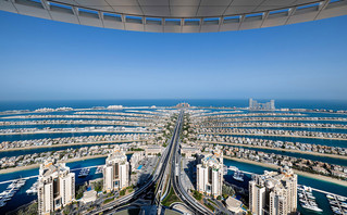 Θέα από την πρώτη 360 πισίνα υπερχείλισης στο Ντουμπάι