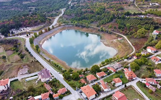 Παναγίτσα, Το χωριό με τις τρεις τεχνητές λίμνες και τον μικρό καταρράκτη Παναγίτσα, Το χωριό με τις τρεις τεχνητές λίμνες και τον μικρό καταρράκτη