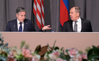 Η Ρωσία προειδοποιεί ότι θα αντιδράσει αν η Ουκρανία εμπλακεί σε «γεωπολιτικά παιχνίδια» των ΗΠΑ