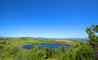 Η μία από τις δύο λίμνες Ζερέλια