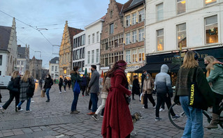 Ολλανδοί σε lockdown φτάνουν μαζικά στο Βέλγιο για διασκέδαση