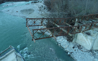 Γέφυρα στον Άραχθο από ψηλά