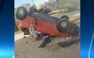Καθηγητής χαστουκίζει 16χρονη μαθήτρια, της τραβάει τα μαλλιά και τη ρίχνει κάτω Καθηγητής χαστουκίζει 16χρονη μαθήτρια, της τραβάει τα μαλλιά και τη ρίχνει κάτω