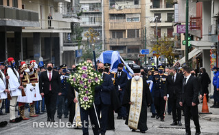 Κηδεία Κάρολου Παπούλια