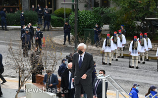 Κηδεία Κάρολου Παπούλια