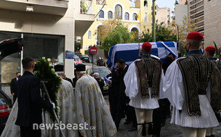 Κηδεία Κάρολου Παπούλια