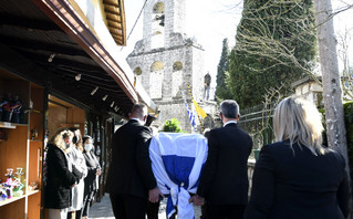 Κηδεία Κάρολου Παπούλια