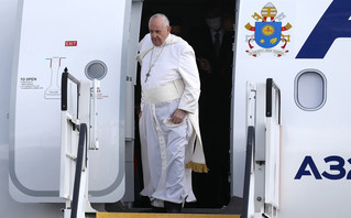Πάπας Φραγκίσκος: Αναχωρεί από το «Ελευθέριος Βενιζέλος» στις 11:15 &#8211; Θα τον αποχαιρετήσει ο Δένδιας