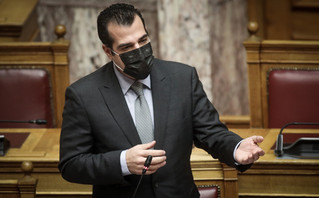 Ο Θάνος Πλεύρης στη Βουλή Ο Θάνος Πλεύρης στη Βουλή