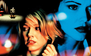 Σκηνή από την ταινία Mulholland Drive Σκηνή από την ταινία Mulholland Drive